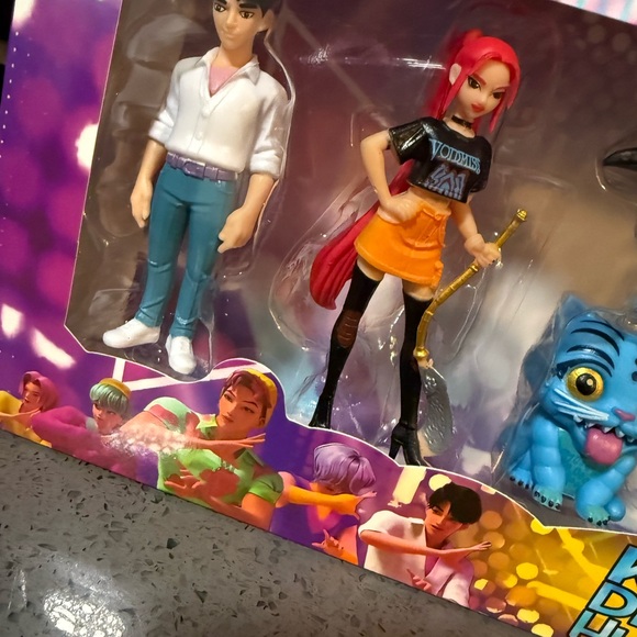 K-Pop Demon Hunters Action Figure Set - Multicolor - Picture 4 of 4